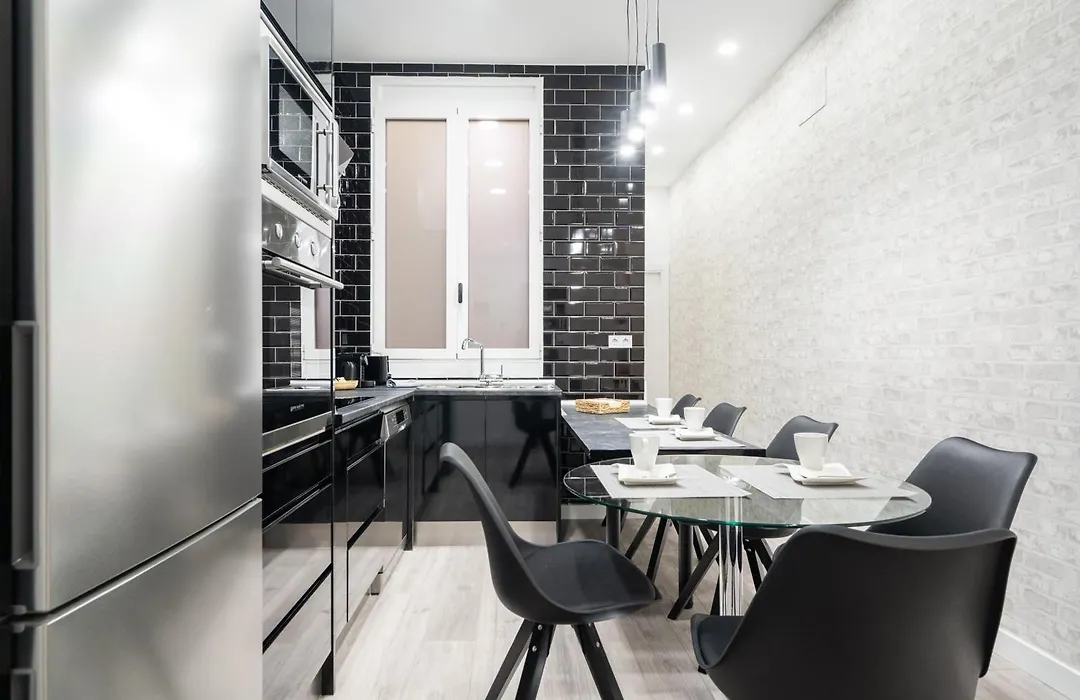 Chueca San Anton Apartment-1