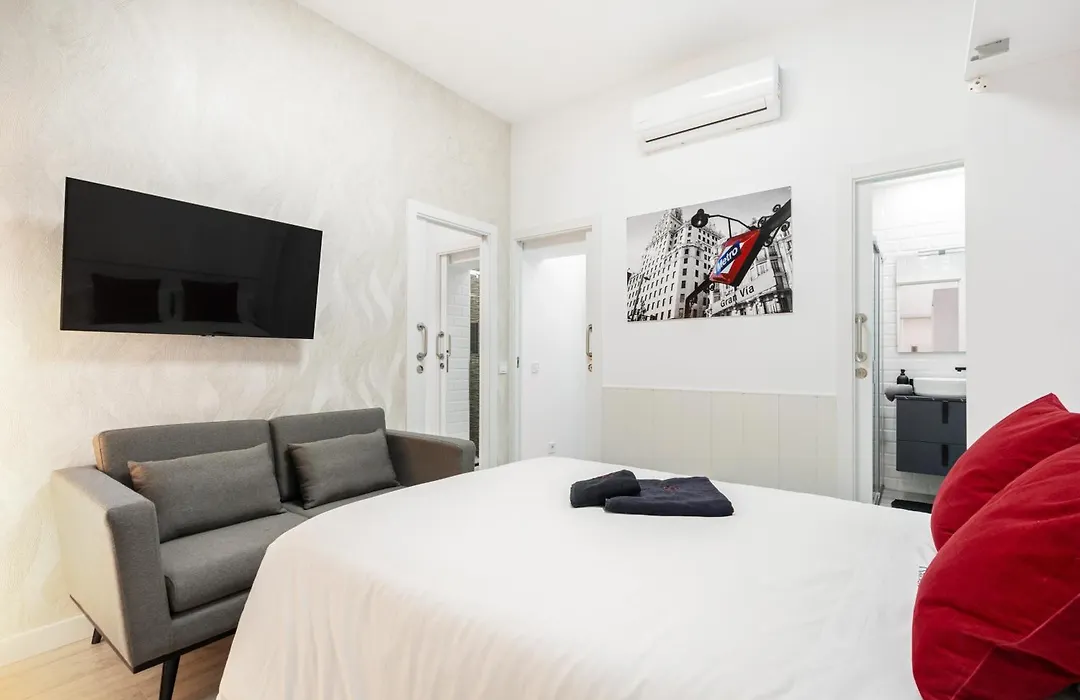 Chueca San Anton Apartment-1