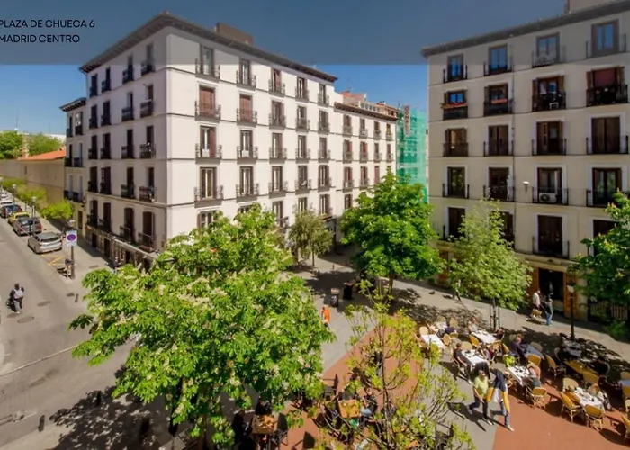 Cool Apt para 9pax en plena Plaza de Chueca